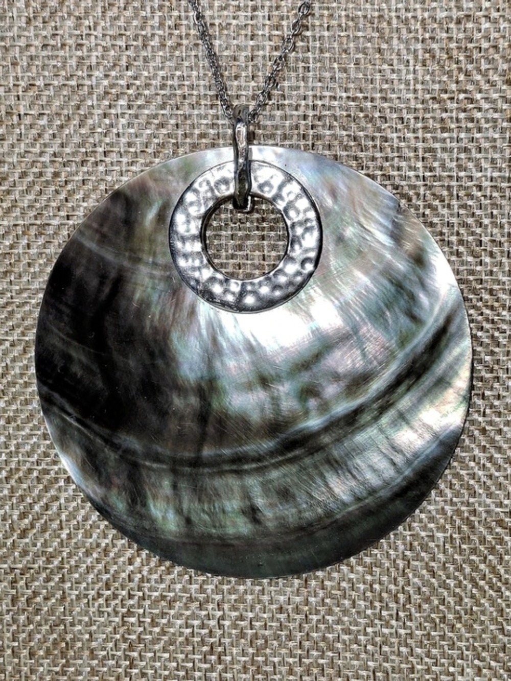 Shell Pendant Necklace - Picture 2 of 4